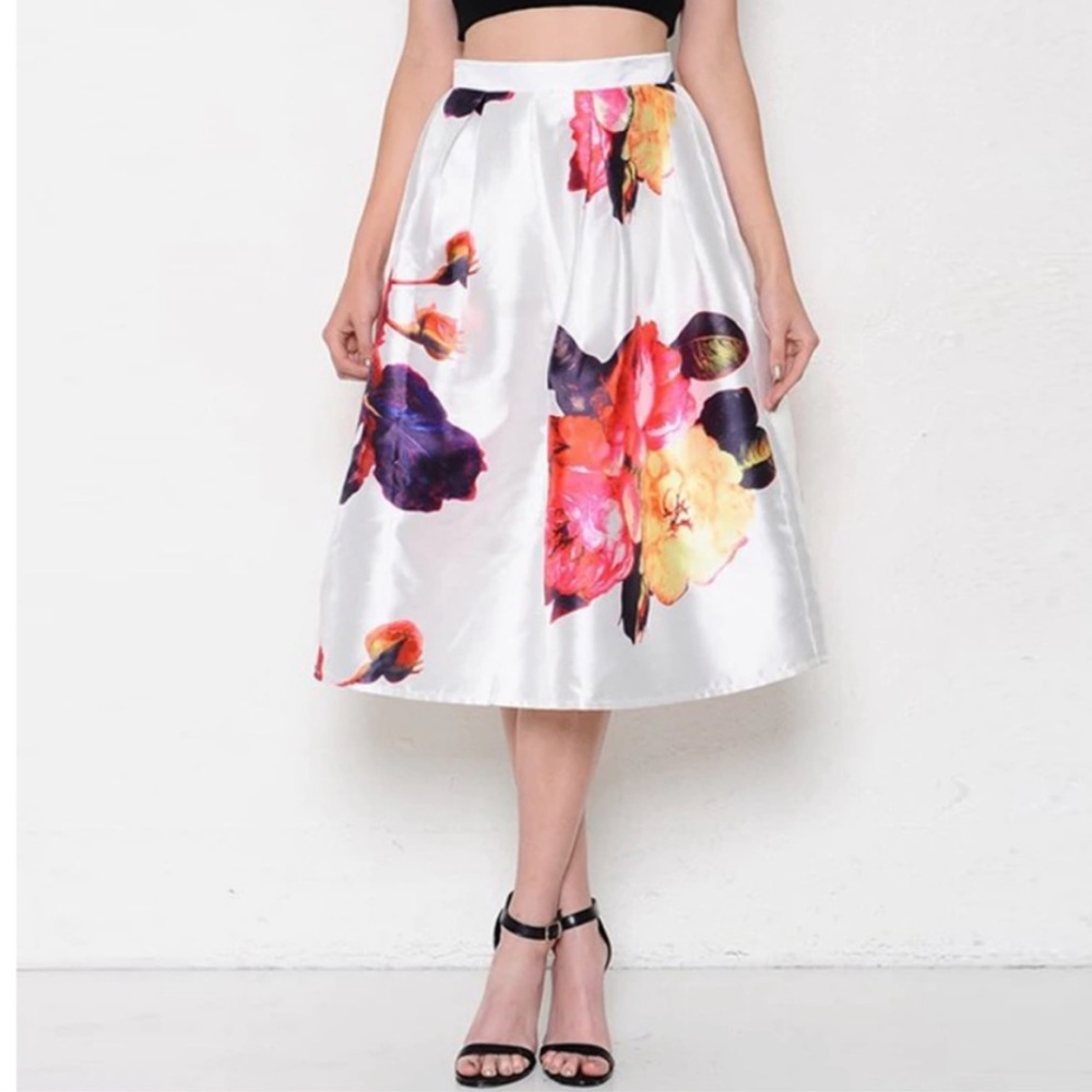 L’atiste Floral Print Midi Skirt Coquette Feminine